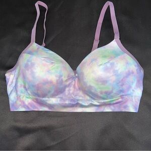 Size Large No Boundries Seamless Tie-Dye Wireless Bra - Pastel Lavender